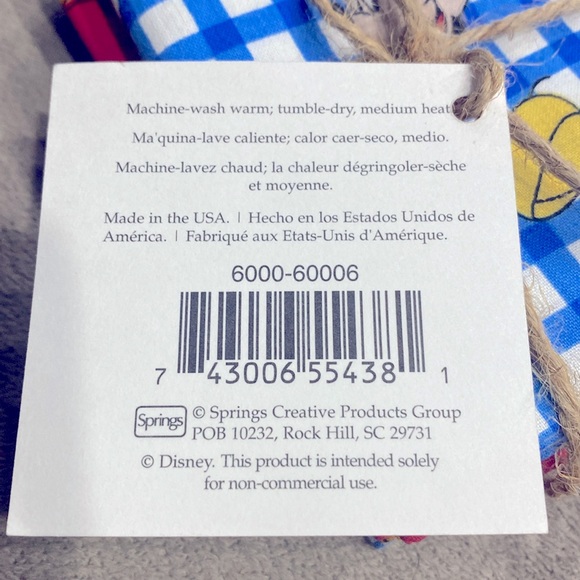 NWT Vintage Disney Mickey 100% Cotton 4 Fat Quarters Fun Print Made In The USA ! - Picture 4 of 8